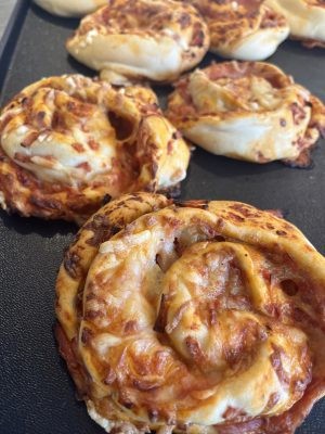 Pizzasnegl m. skinke