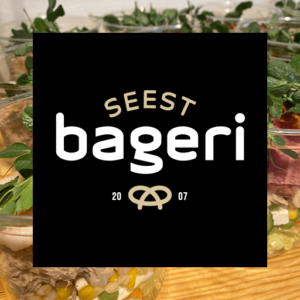 Salat m. hj.rørt tun og syltede rødløg
